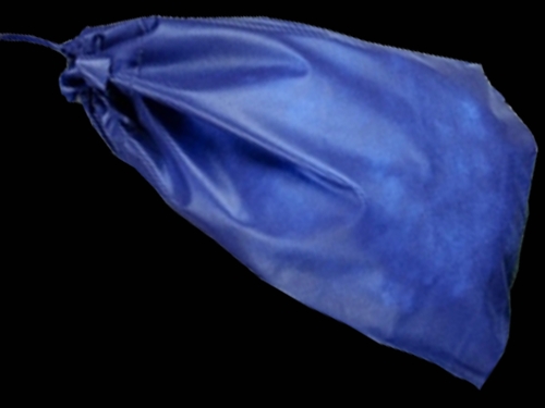 防災セットMEGUMIの不織布ショルダーバッグ